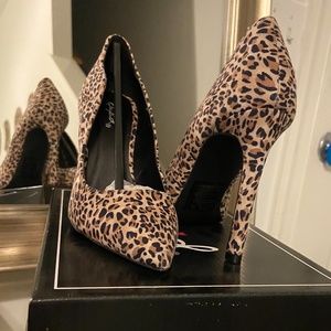 Qupid Leopard Suede Pumps